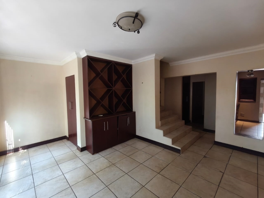 4 Bedroom Property for Sale in Safari Gardens North West